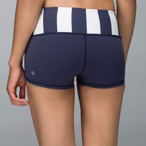 Lululemon reversible boogie shorts size 6